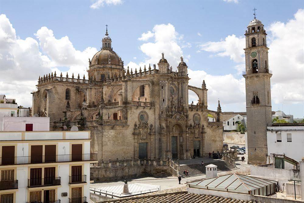 Bellas Artes Catedral Jerez de la Frontera Exterior photo